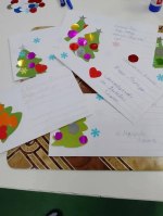 Отмечаем День рождения Деда Мороза письмами детей.